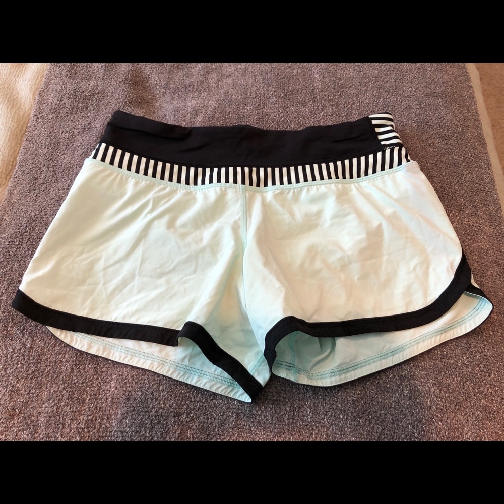 **NEW** Lululemon Speed Short - Mint & Black -…